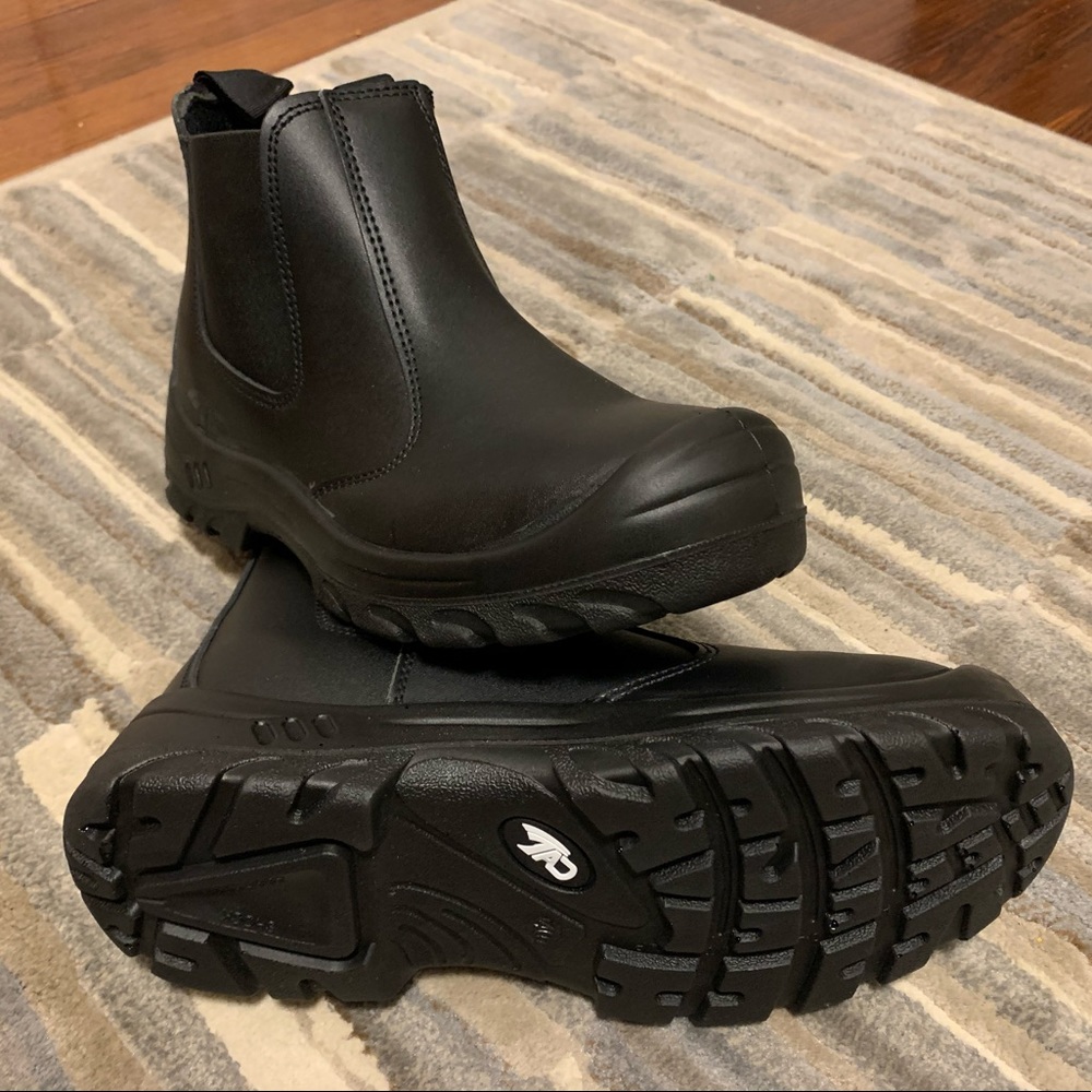 Men’s slip on work boots